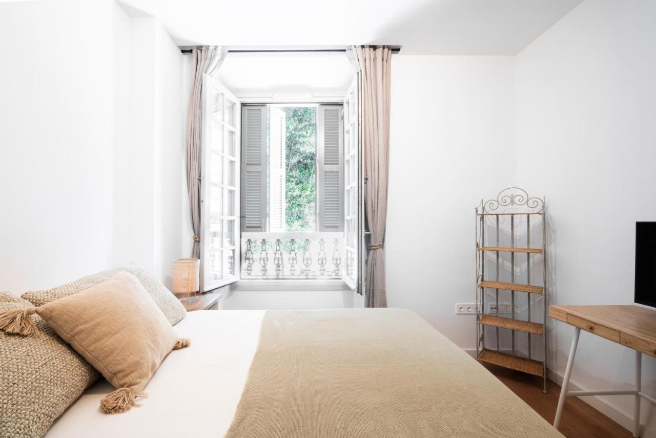 Apartamento De Lujo En Plaza Del Teatro Apartment Малага Екстериор снимка