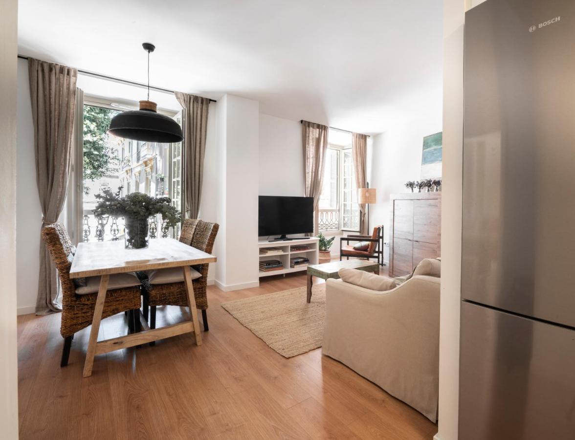 Apartamento De Lujo En Plaza Del Teatro Apartment Малага Екстериор снимка