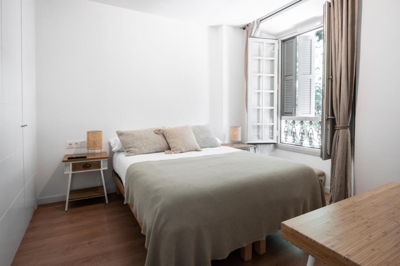 Apartamento De Lujo En Plaza Del Teatro Apartment Малага Екстериор снимка